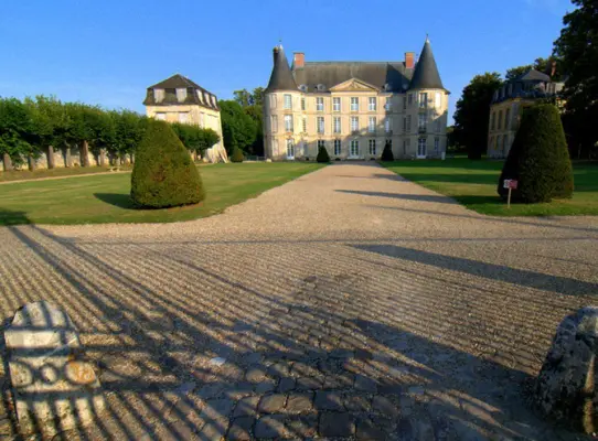 Château d'Hénonville à Hénonville