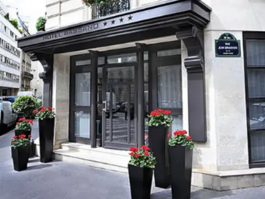 Hôtel Bassano à Paris
